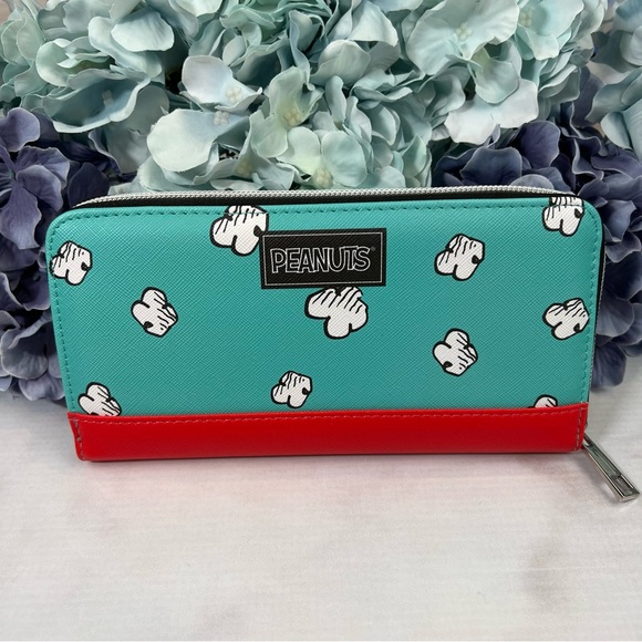 Peanuts Snoopy in Flight Clutch Wallet - Picture 9 of 14